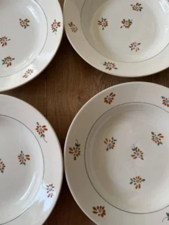 Lot de 4 assiettes creuses en céramique