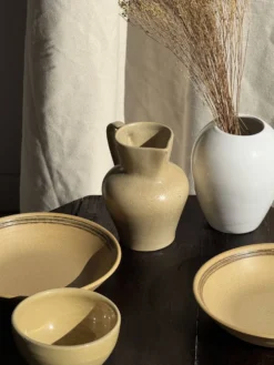 Lot de 2 assiettes creuses en grès liseré brun et marron D21,5