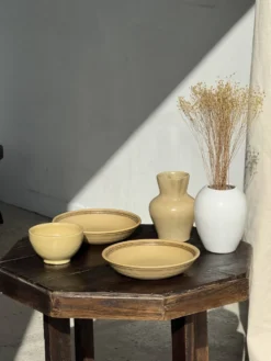 Lot de 2 assiettes creuses en grès liseré brun et marron D21,5