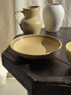 Lot de 2 assiettes creuses en grès liseré brun et marron D21,5