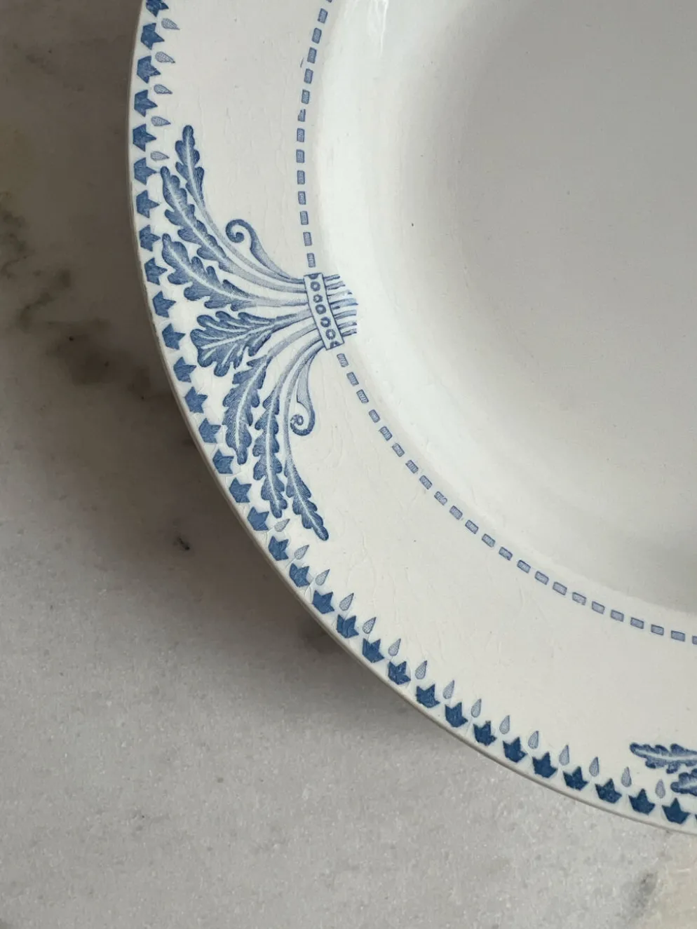 Lot de 12 assiettes creuses Service Windsor Creil et Montereau