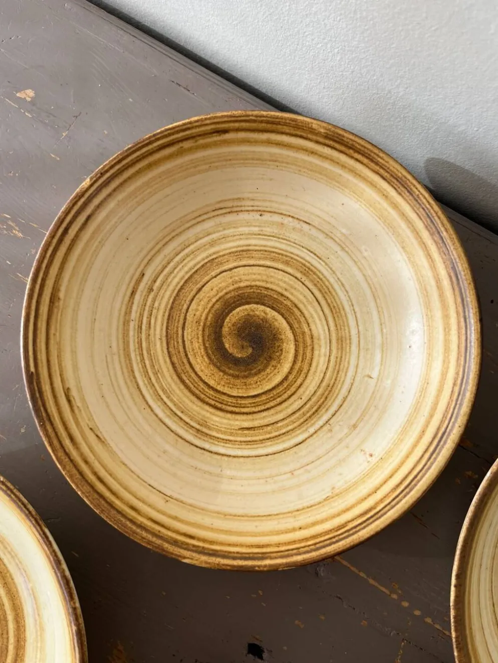 Lot de 4 assiettes creuses signées Longchamp