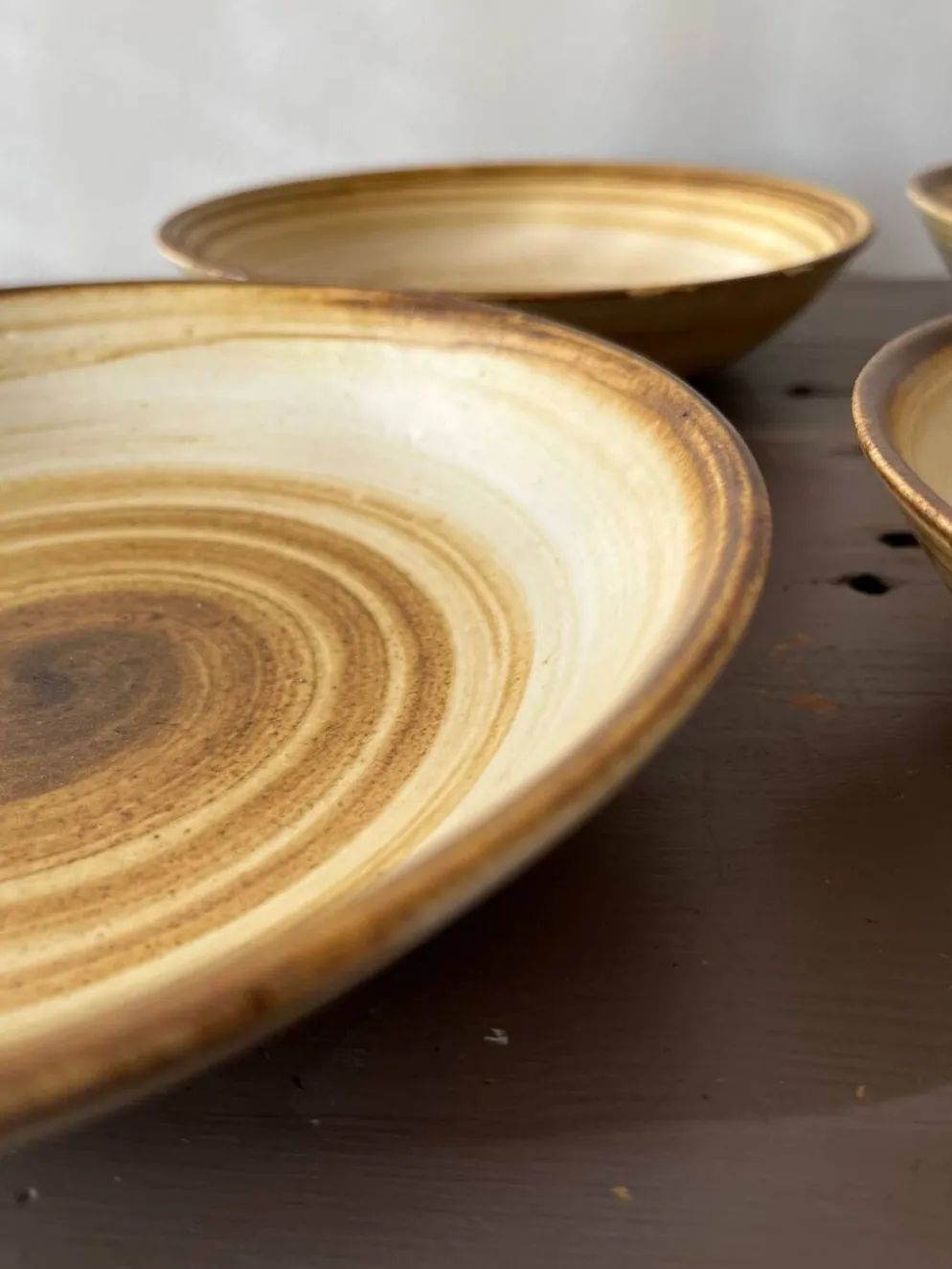 Lot de 4 assiettes creuses signées Longchamp