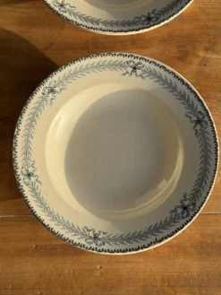 Lot de 4 assiettes creuses vintage en faïence décor bleu Boulenger & Cie D2