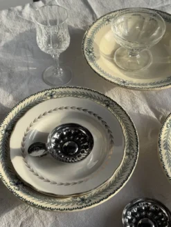 Lot de 4 assiettes creuses vintage en faïence décor bleu Boulenger & Cie D2