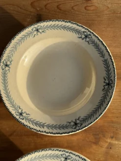 Lot de 4 assiettes creuses vintage en faïence décor bleu Boulenger & Cie D2