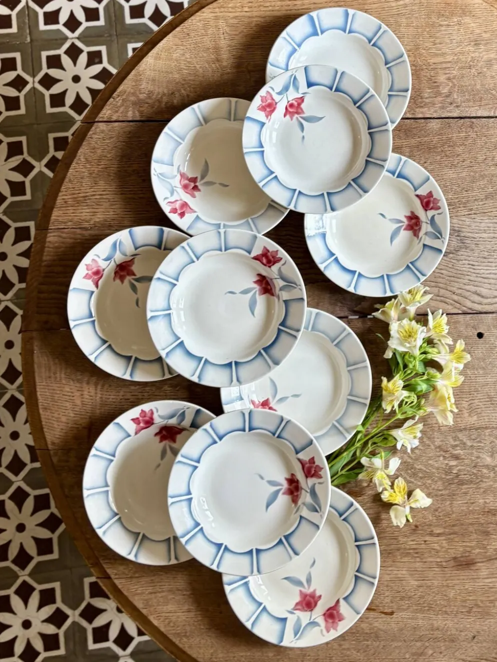Lot de 10 assiettes creuses vintage de Digoin