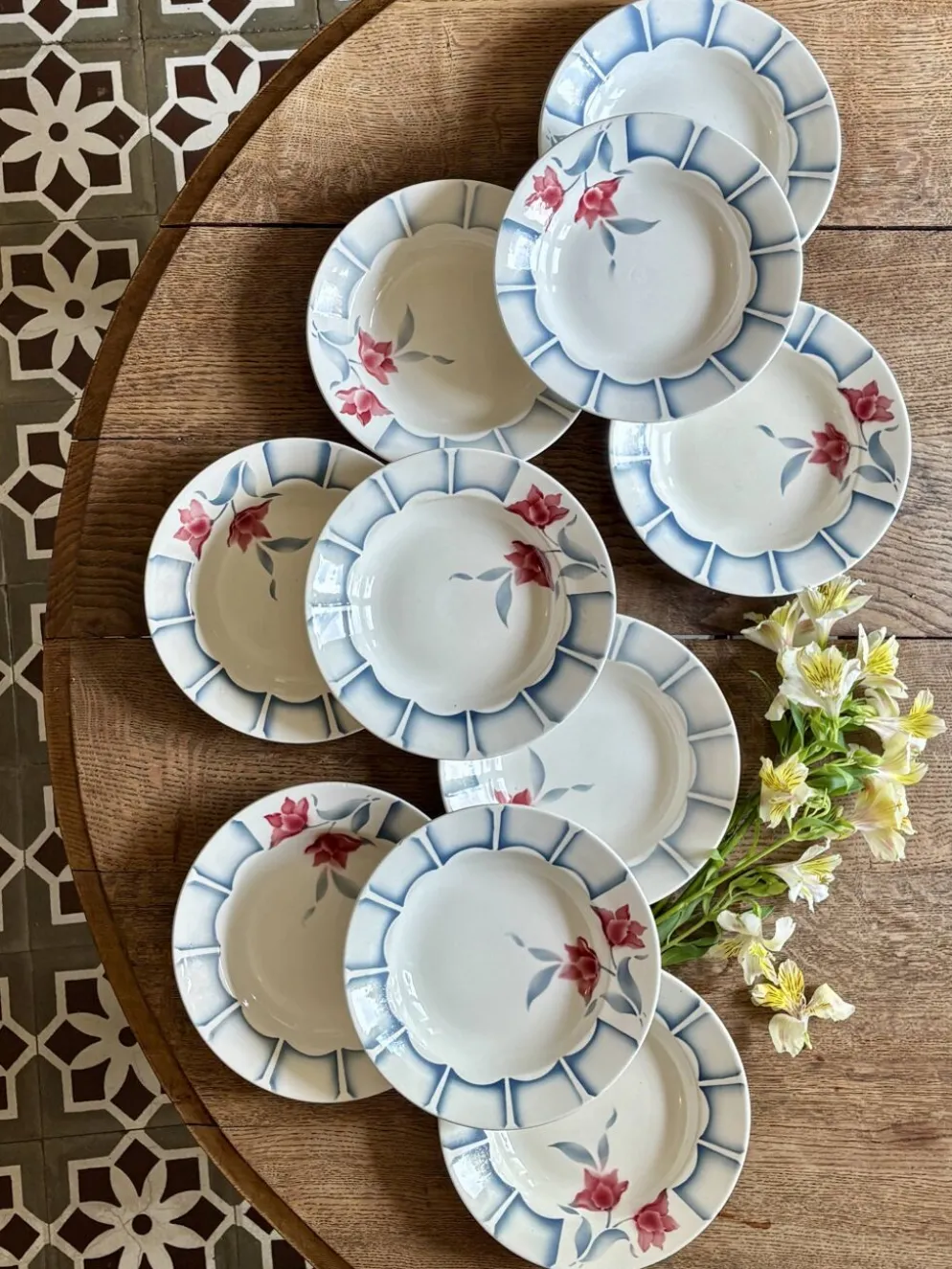 Lot de 10 assiettes creuses vintage de Digoin