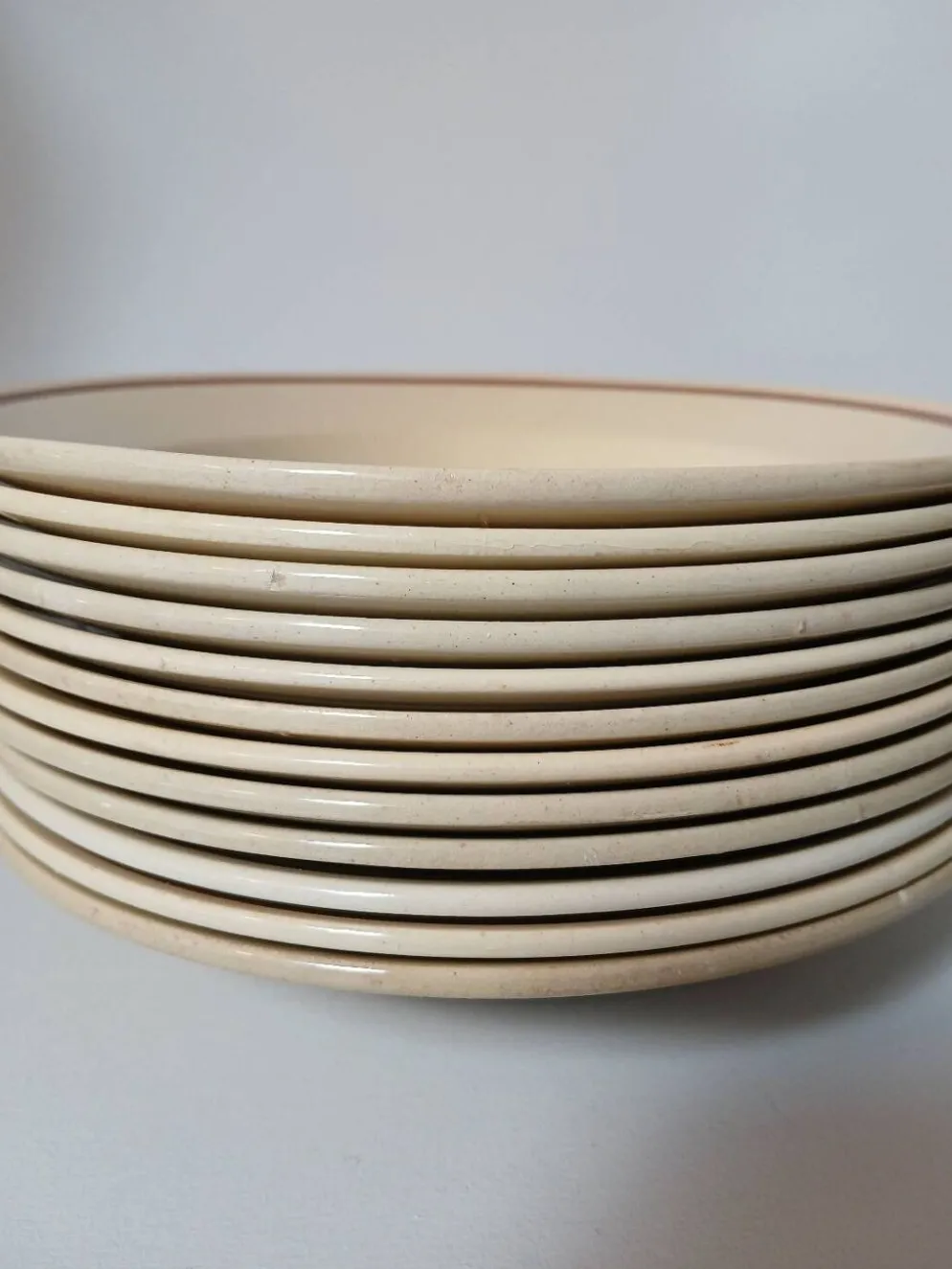 Lot de 12 assiettes creuses vintage motif bordeaux caramel