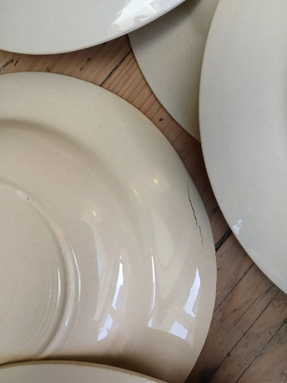 Lot de 12 assiettes creuses vintage motif bordeaux caramel