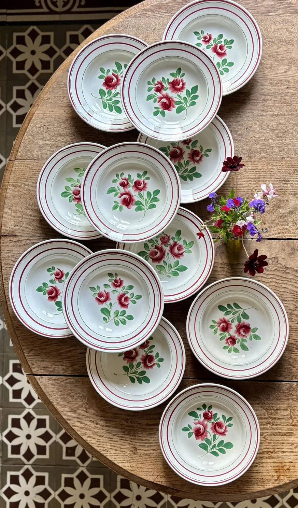 Lot de 12 assiettes creuses vintage - Les Roses -