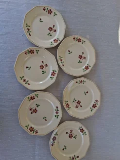 Lot de 6 assiettes à dessert anciennes de chez Moulin des loups en bon état