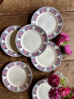 Lot de 6 assiettes à dessert anciennes - Toulouse de Saint Amand Céranord.