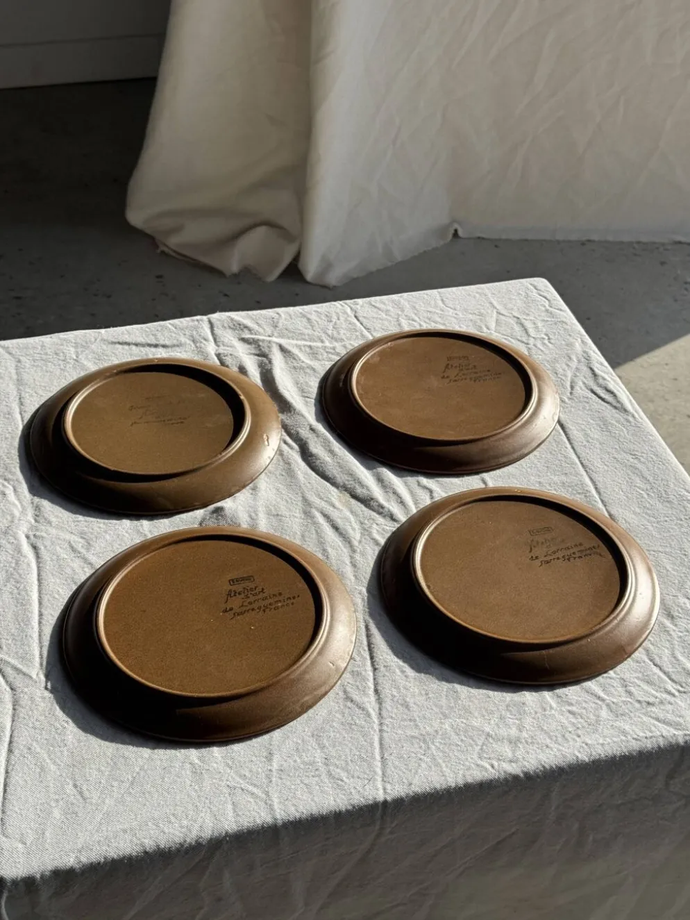 Lot de 4 assiettes à dessert brunes Sarreguemines Modèle Savoie D19.5