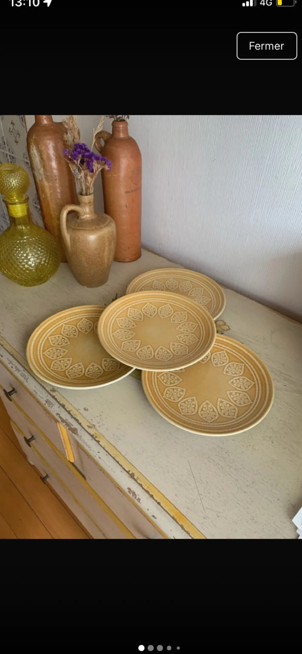 Lot de 4 assiettes à dessert en grès ocre / moutarde à motifs en relie