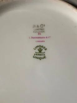 Lot de 6 assiettes à dessert en porcelaine de Limoges, Bernardaud & Co, déc