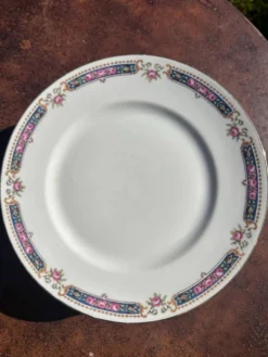 Lot de 6 assiettes à dessert en porcelaine de Limoges, Bernardaud & Co, déc