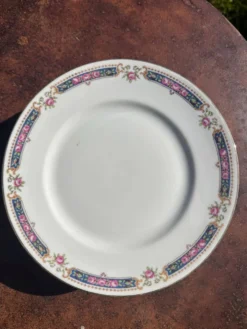 Lot de 6 assiettes à dessert en porcelaine de Limoges, Bernardaud & Co, déc
