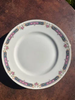 Lot de 6 assiettes à dessert en porcelaine de Limoges, Bernardaud & Co, déc