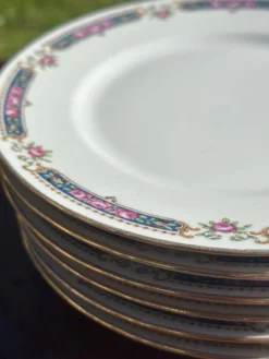 Lot de 6 assiettes à dessert en porcelaine de Limoges, Bernardaud & Co, déc
