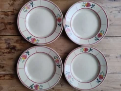 Lot de 7 assiettes à dessert vintage en faïence de Gien, modèle Jacqueline
