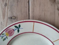 Lot de 7 assiettes à dessert vintage en faïence de Gien, modèle Jacqueline