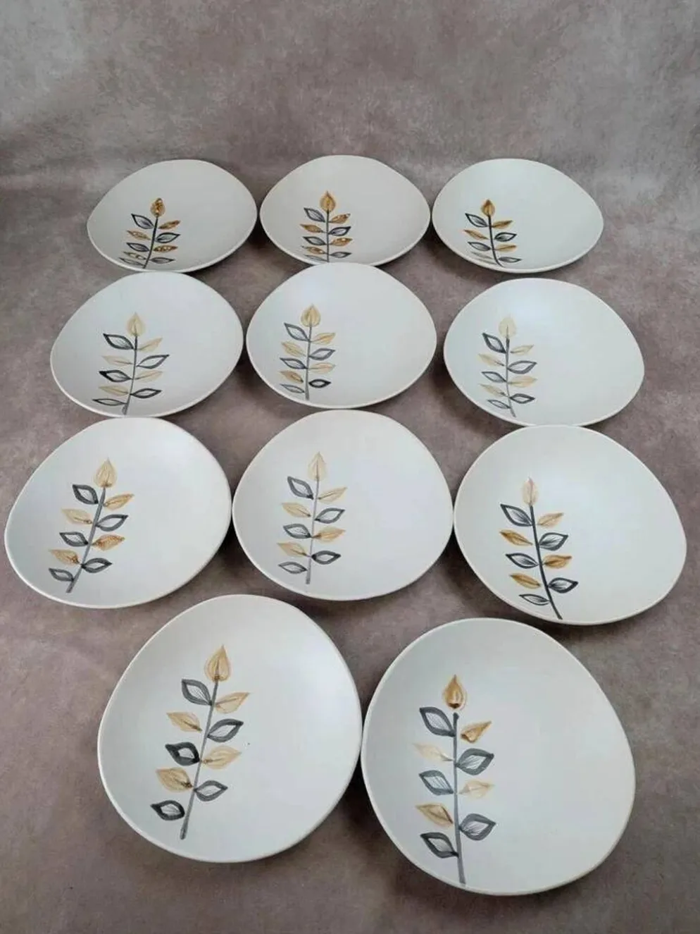Lot de 11 assiettes à dessert vintage Niderviller – années 70 – style Capron Vallauris