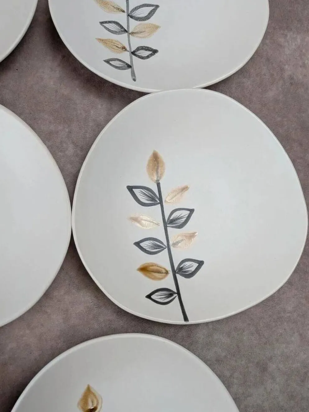 Lot de 11 assiettes à dessert vintage Niderviller – années 70 – style Capron Vallauris