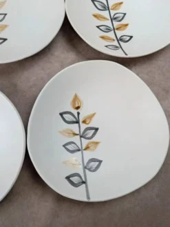 Lot de 11 assiettes à dessert vintage Niderviller – années 70 – style Capron Vallauris