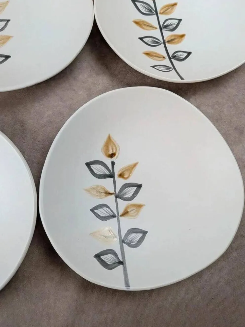 Lot de 11 assiettes à dessert vintage Niderviller – années 70 – style Capron Vallauris