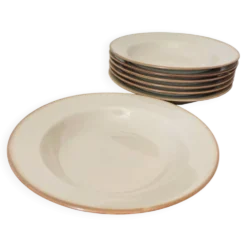 Lot de 7 assiettes en grès beige Tulowice Poland