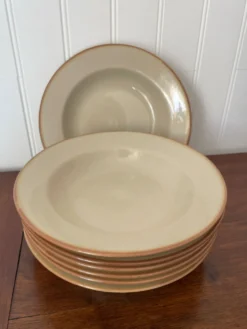 Lot de 7 assiettes en grès beige Tulowice Poland