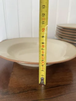Lot de 7 assiettes en grès beige Tulowice Poland