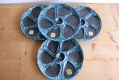 Lot de 4 assiettes à huîtres Cyclope – Émaux des Glaciers