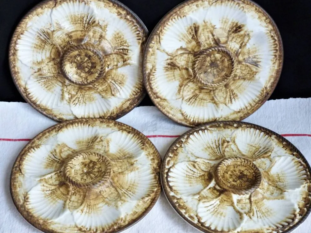 Lot de 2 assiettes à huîtres Longchamp, assiettes vintage à coquillage.