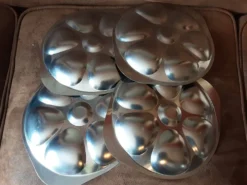 Lot de 4 assiettes huîtres métal