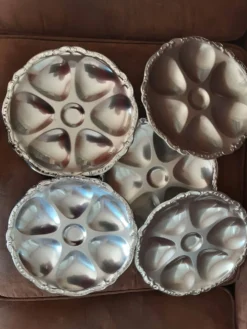 Lot de 5 assiettes huîtres métal