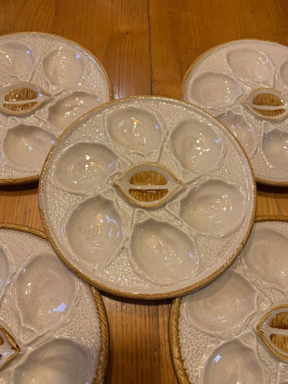 Lot de 5 assiettes à huîtres Saint-Clément France n°4589 – Faïence