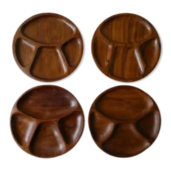 Lot de 4 assiettes ou plats de service en teck, années 70-80