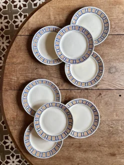 Lot de 8 assiettes plates anciennes - Robinson de Badonvillier