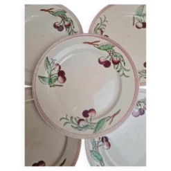 Lot de 6 assiettes plates Boch La Louvière Belgique modèle 2460 décor cerises polychrome