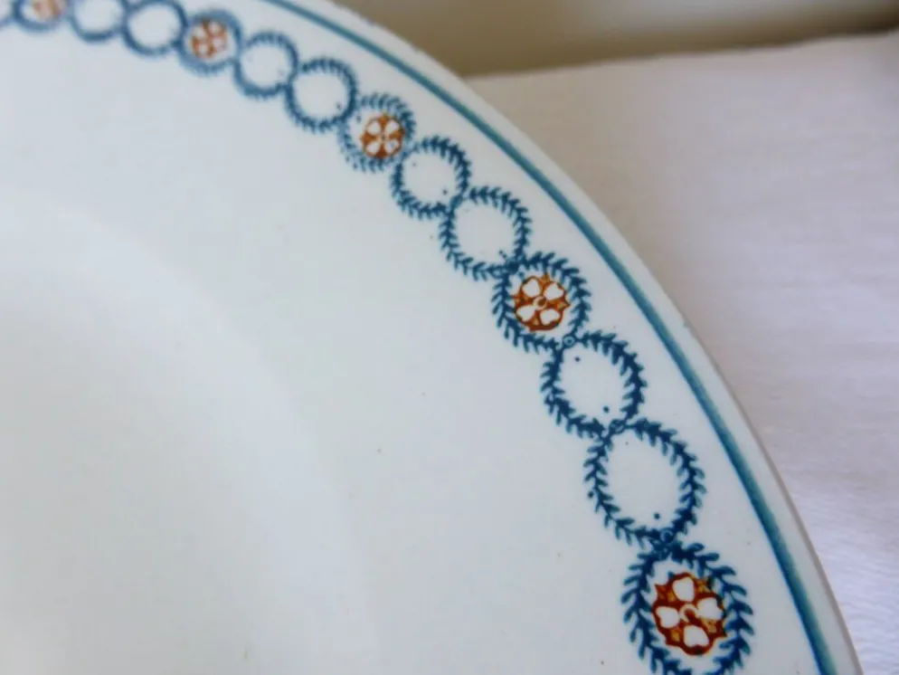 Lot de 3 assiettes plates de Longwy modèle Florea 210640