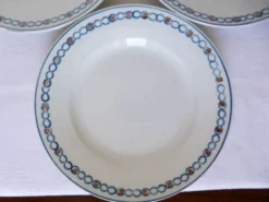 Lot de 3 assiettes plates de Longwy modèle Florea 210640