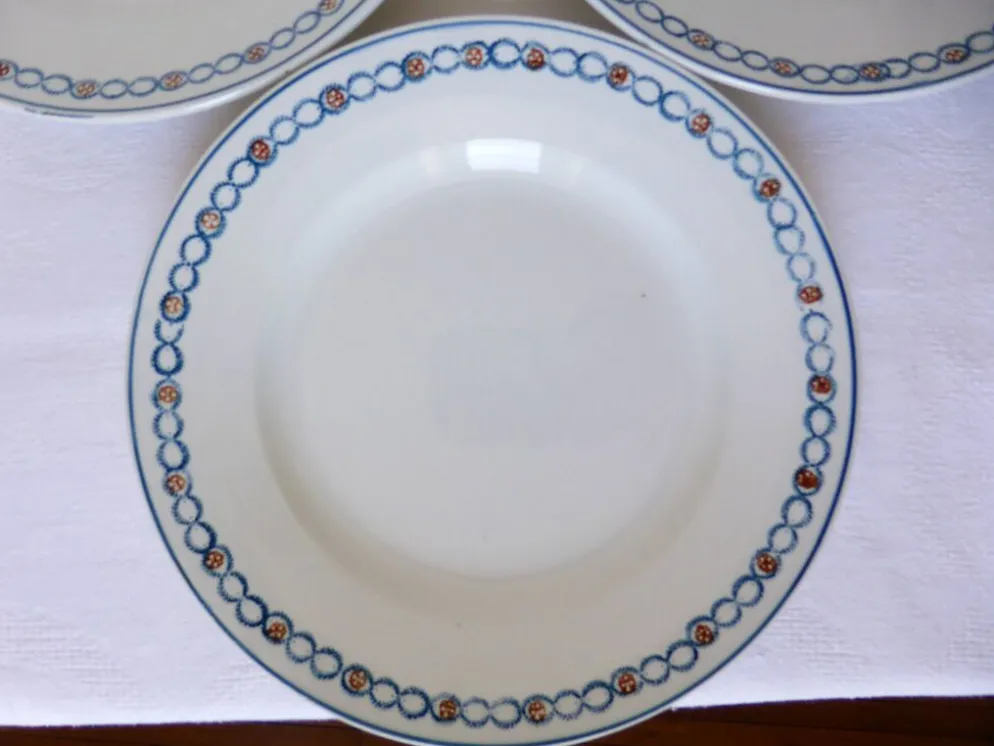 Lot de 3 assiettes plates de Longwy modèle Florea 210640