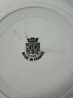 Lot de 6 assiettes plates en faïence Saint Amand 22,5cm