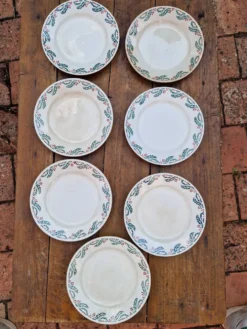 Lot De 7 Assiettes Plates Modèle Houx HB