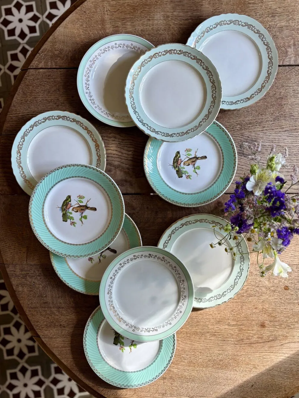 Lot de 10 assiettes plates vintage dépareillées (L12)