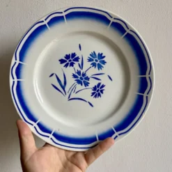 Lot de 8 assiettes plates vintage dépareillées