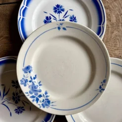 Lot de 8 assiettes plates vintage dépareillées