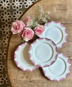Lot de 4 assiettes plates vintage en porcelaine de Limoges